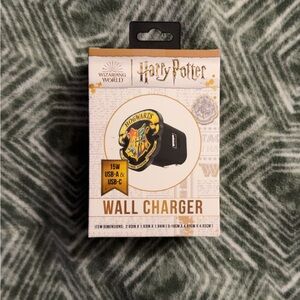 Warner Bros. Harry Potter Wall Charger - Black and Gold